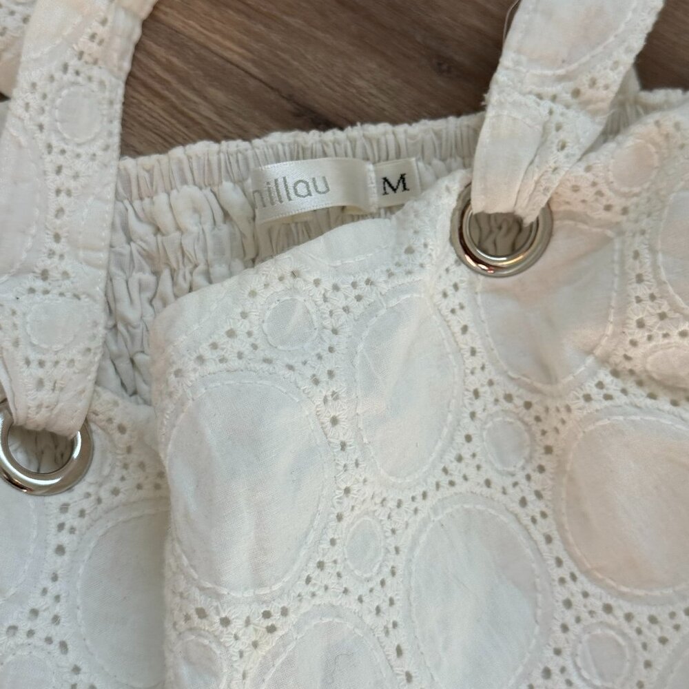 White Set - Picture 3 of 8